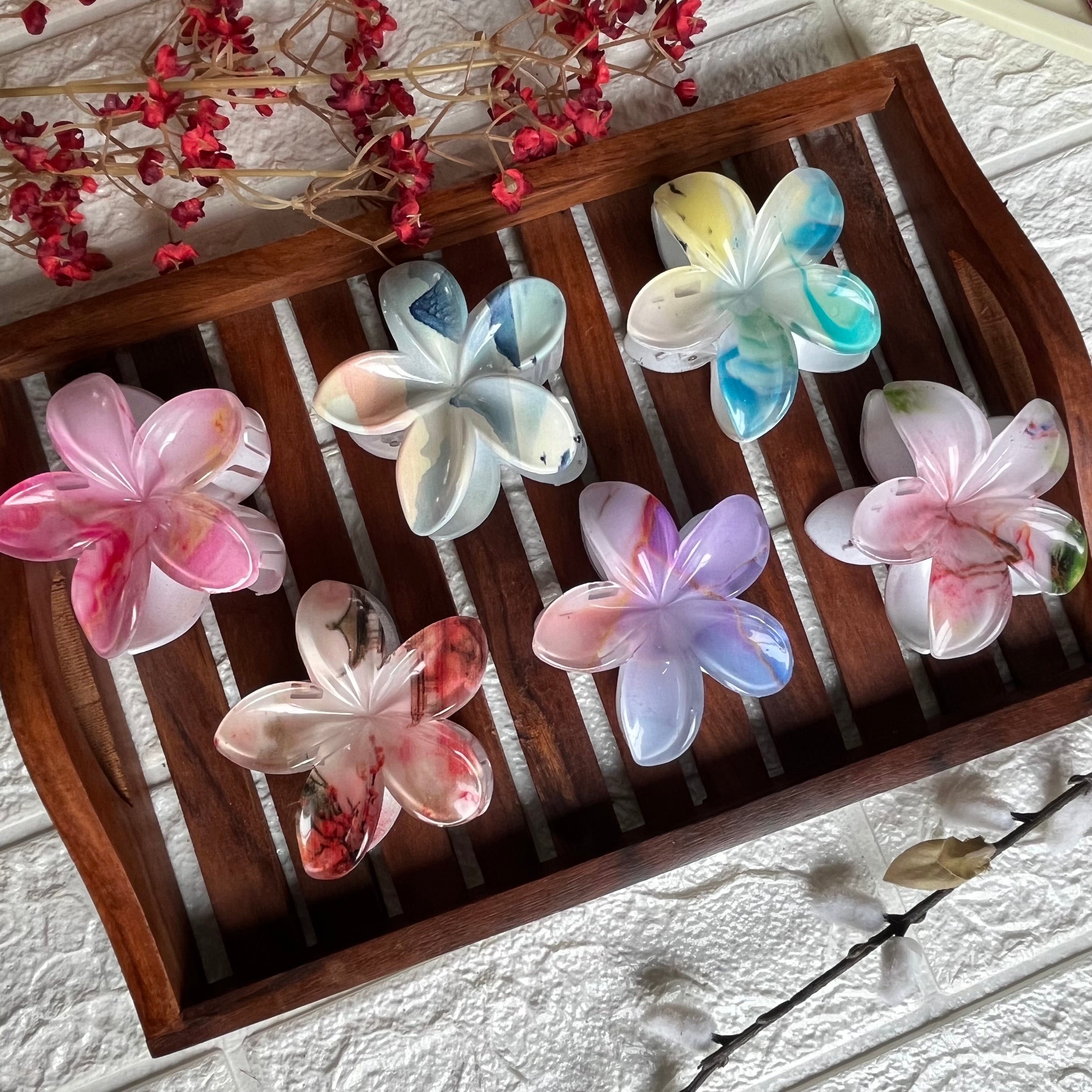 Watercolor Blossom Claw