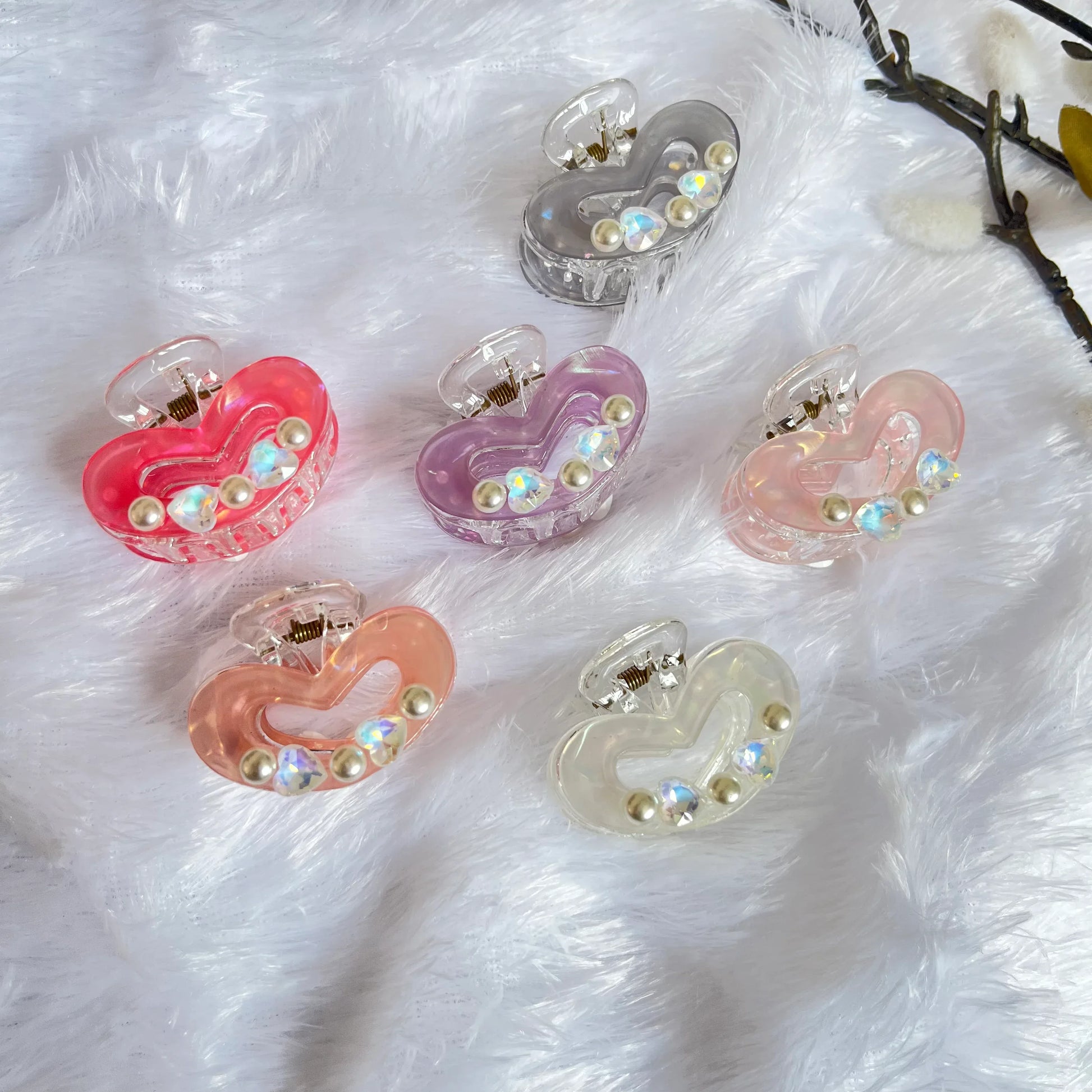 Heart Chic Claw