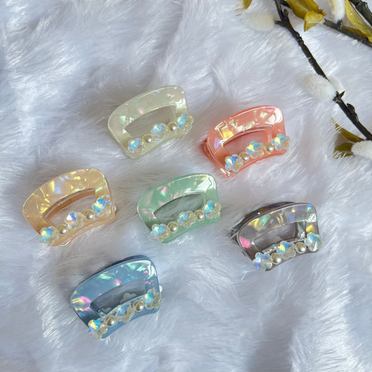 Holographic Stoned Claw