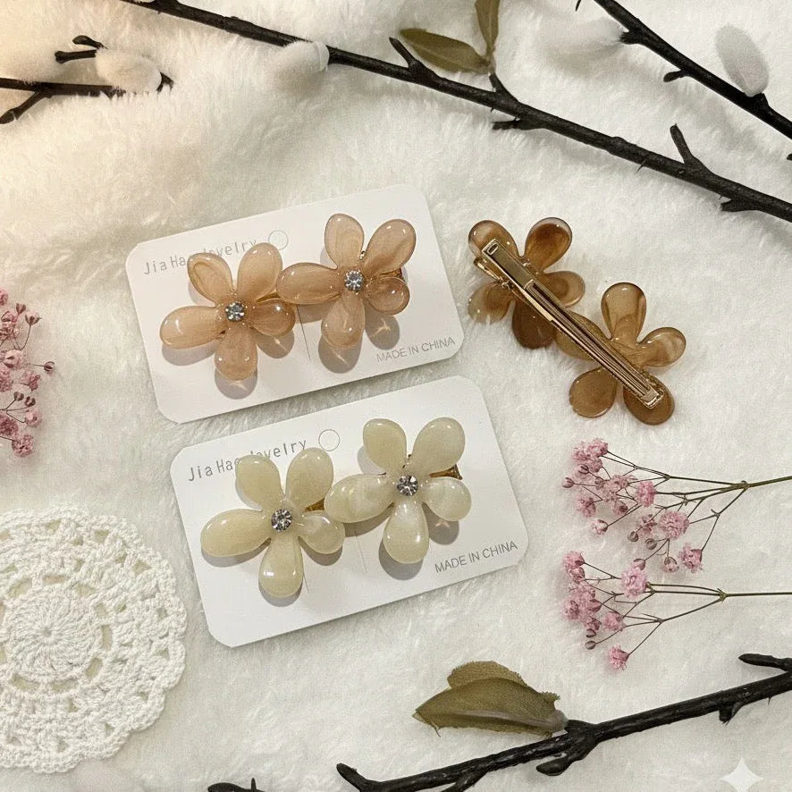 Soft Blossom Clip - Kaithogai