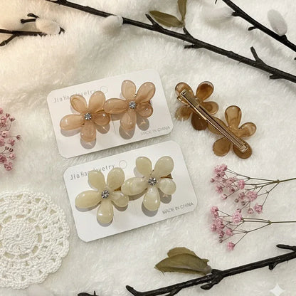 Soft Blossom Clip - Kaithogai