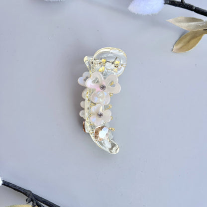 Petal Glow Banana Hair Clip – Mini Floral 6cm Gold