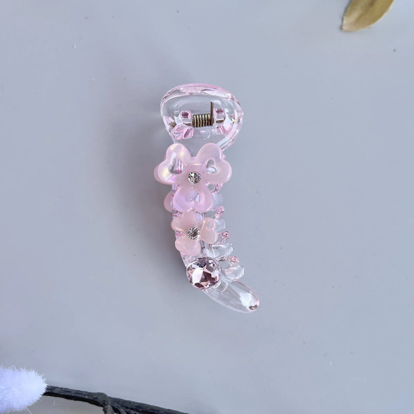 Petal Glow Banana Hair Clip – Mini Floral 6cm Rose
