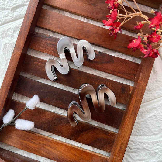 Wavy Flow Metal Claw