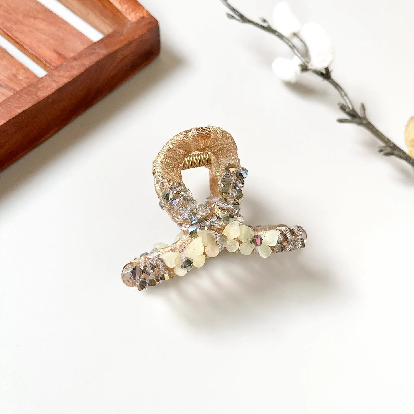 Biege crystal beaded loop claw with white sphere beads, transparent hair clip