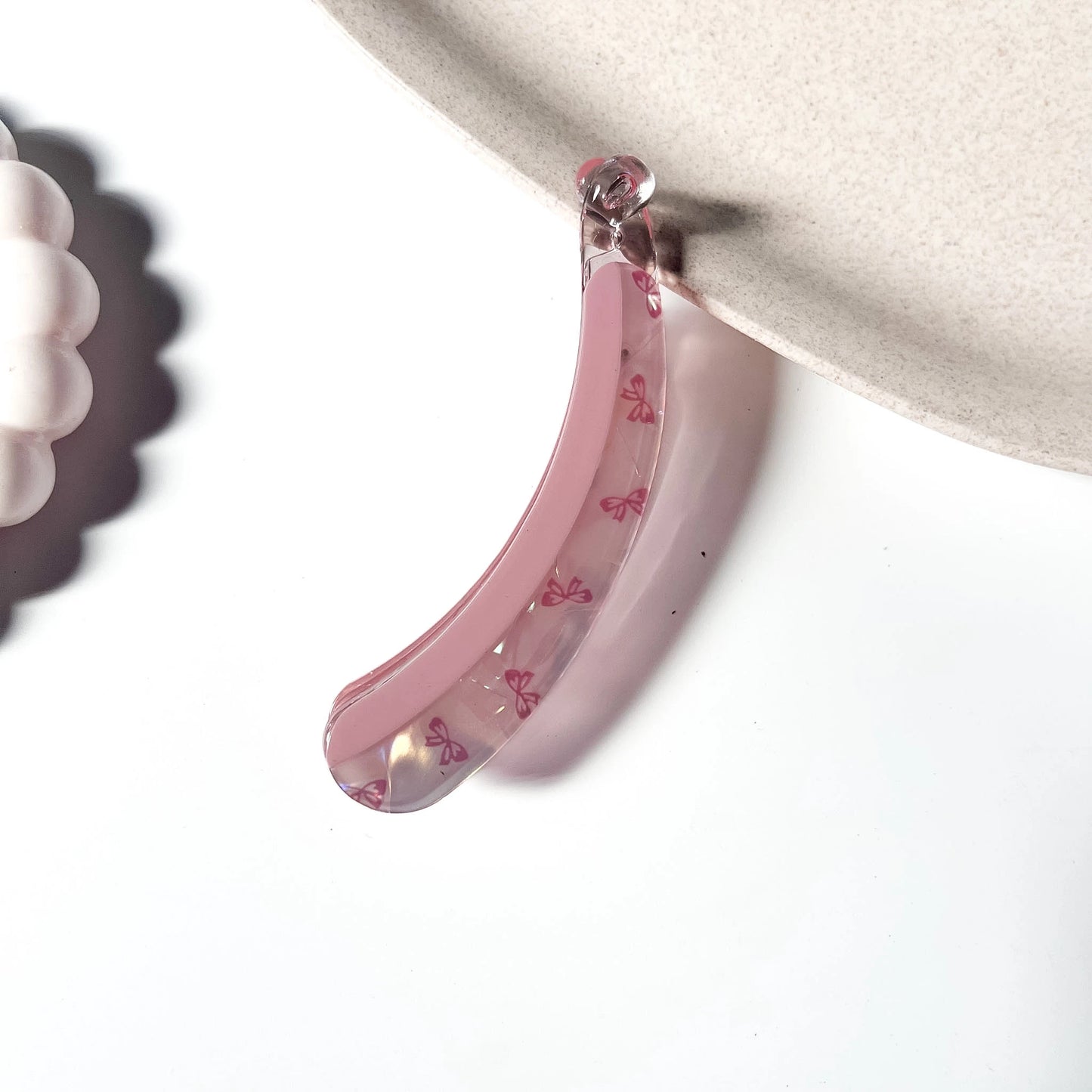 Bow print lock banana clip pink with pink bow print