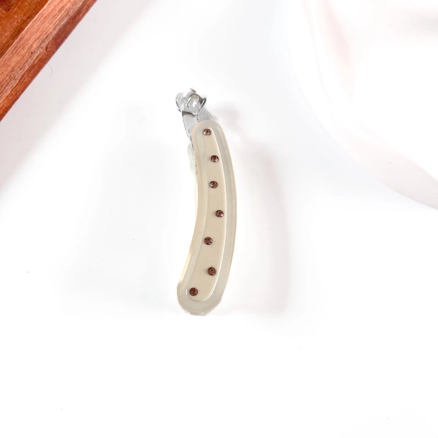 Cream crystal stud lock banana clip with tone-on-tone studs