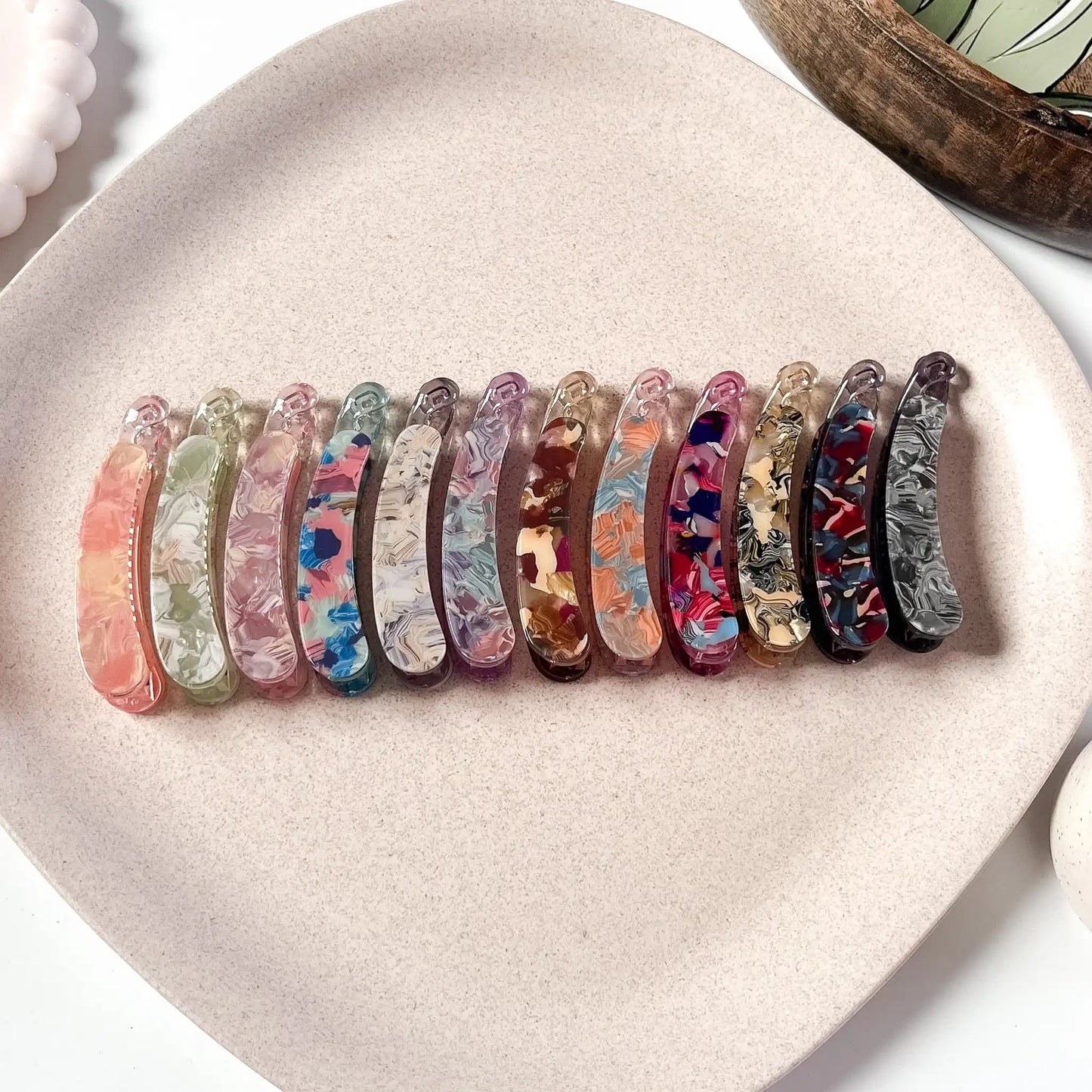 Curved mosaic lock banana clip in 12 shades pink grey gold red amber sage and more