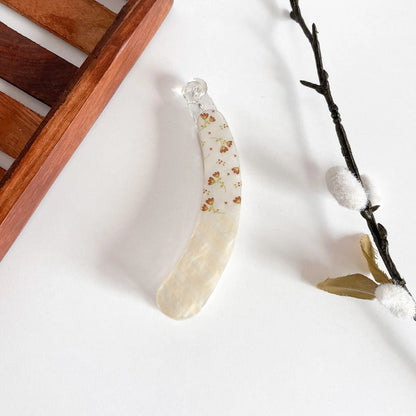 Cream/yellow pressed flower lock banana clip with botanical flowers in resin, 10cm