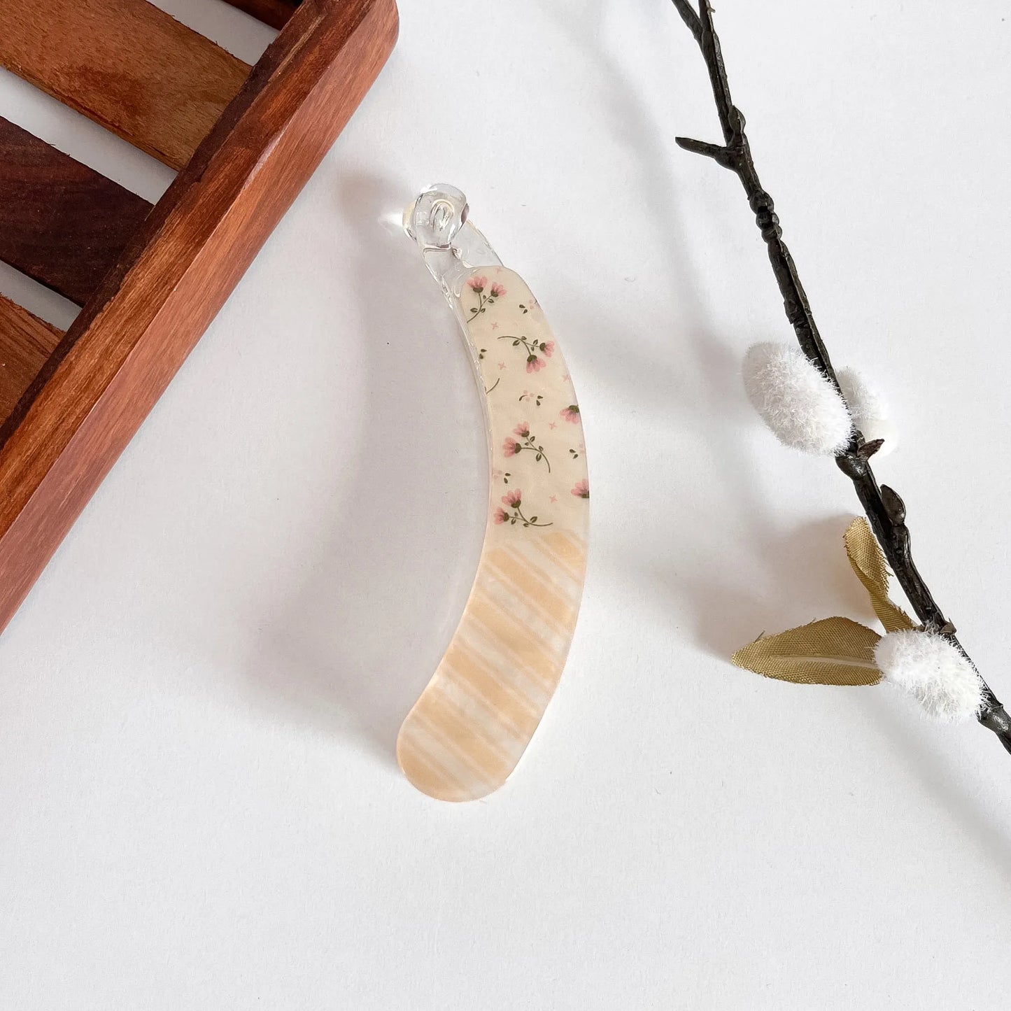 Peach pressed flower lock banana clip with delicate wildflowers, clear resin, 10cm