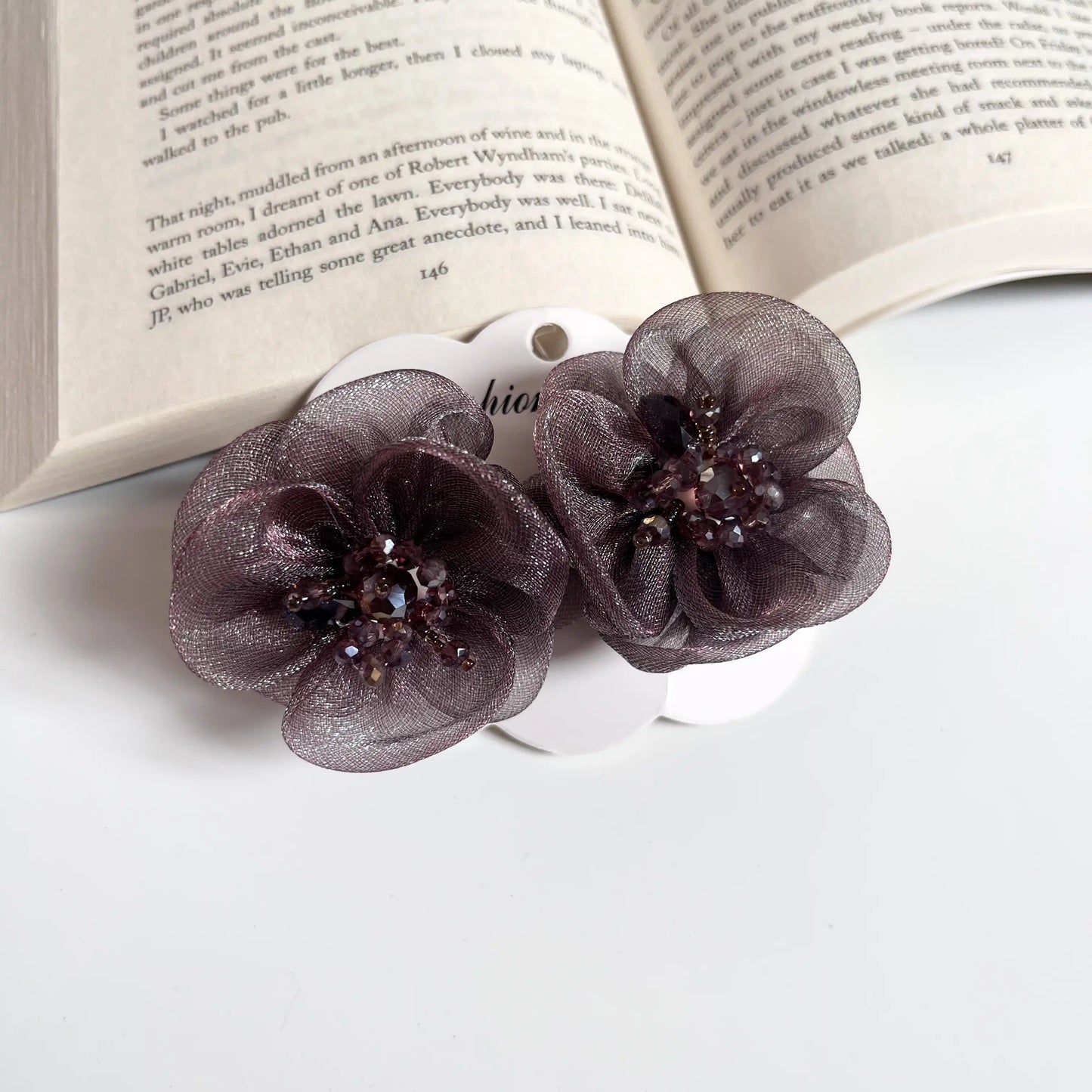 Dewdrop Floral Barrette – Elegant Center Hair Clip Plum