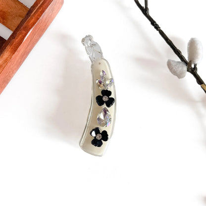 Cream faceted gem lock banana clip with alternating teardrop stones and flowers, 8cm