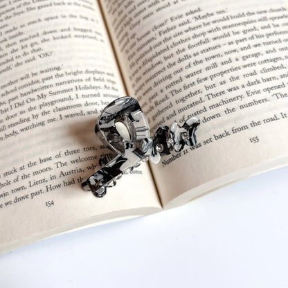 Floral Loop Claw Clip Black