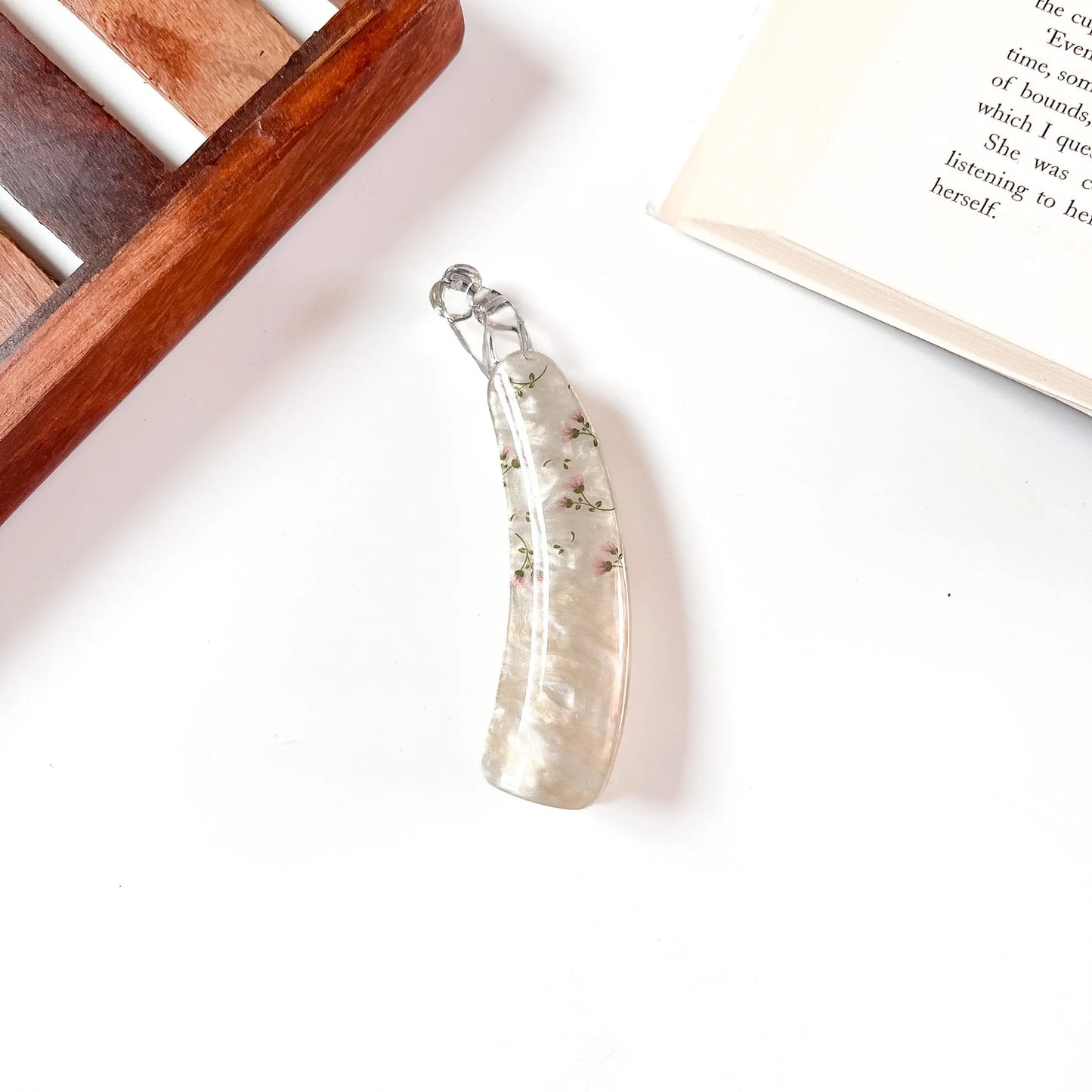 Beige floral banana clip for ponytail, pearl finish