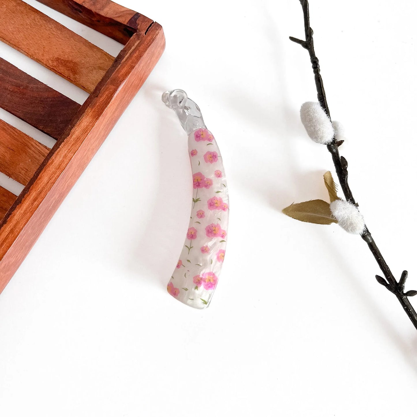 Pink floral print lock banana clip with allover botanical pattern, 10cm