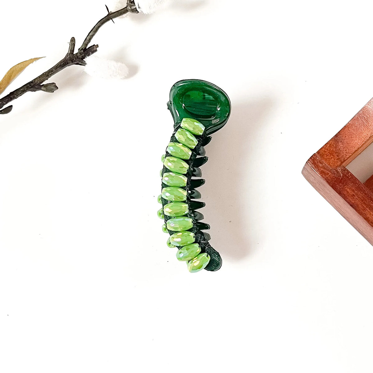 Emerald green banana clip with lime crystal beads, 8 cm banana clip with stones