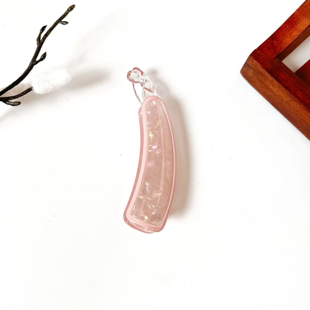 Iris shimmer lock banana clip clear with pink outline