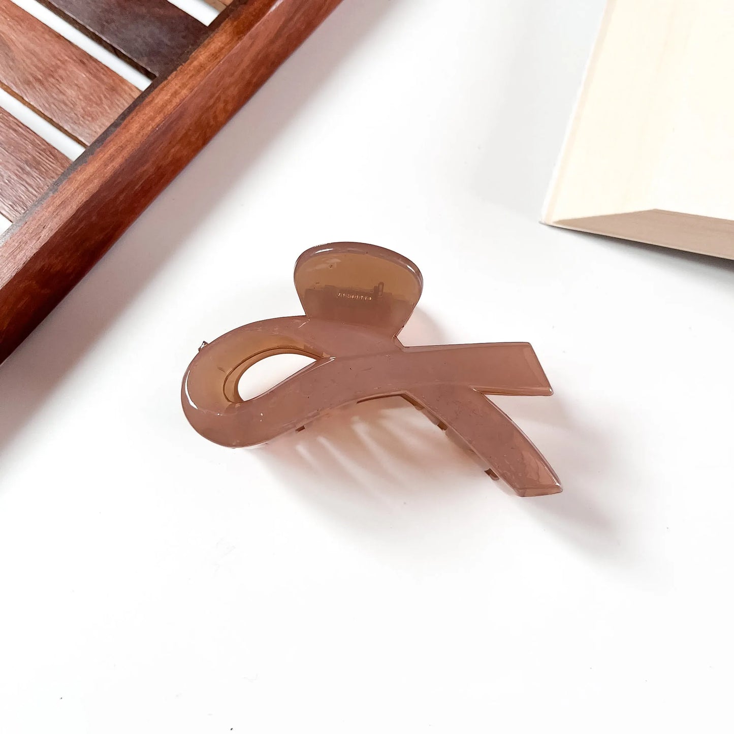 Latte nude large knot claw clip for hair