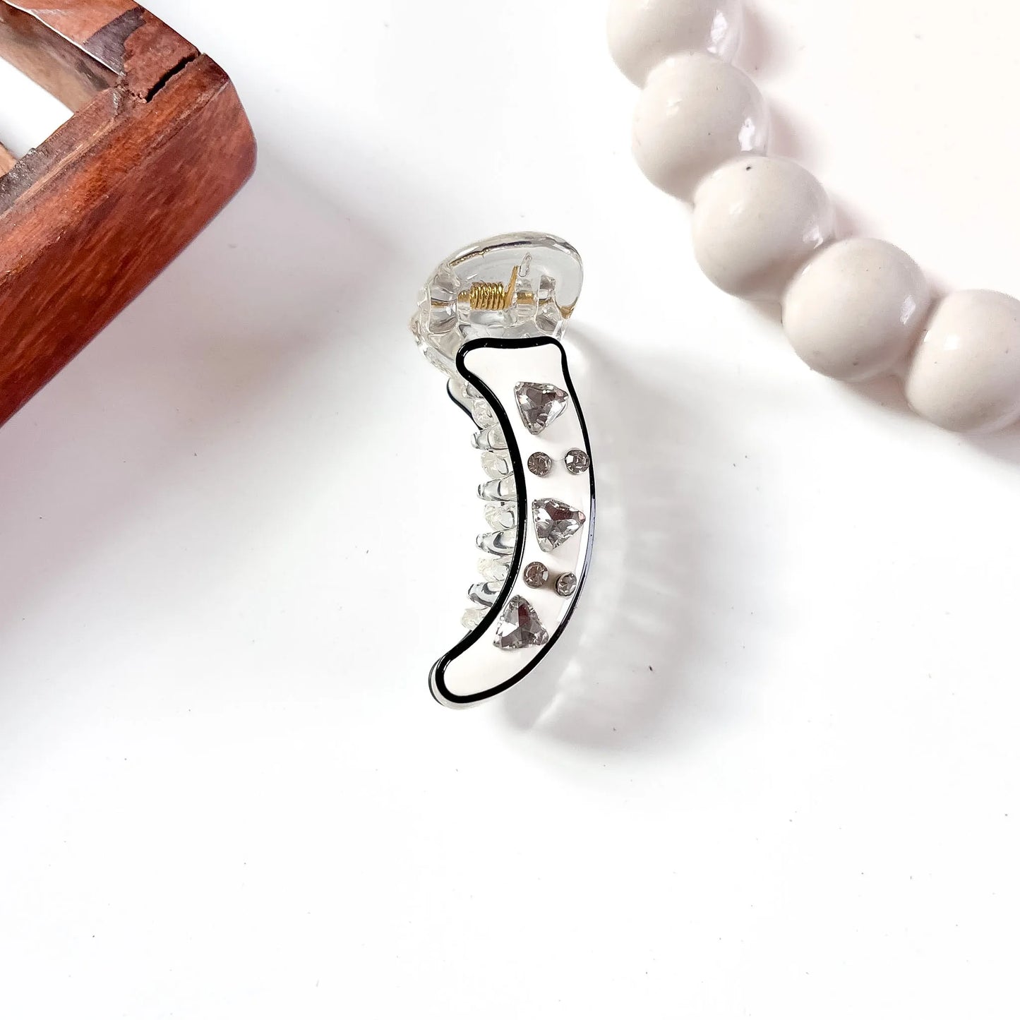 White minimal banana clip with faceted heart gem and rhinestone details, 5cm