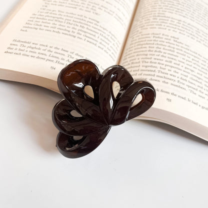 Ocean Loop Claw Clip – Large Minimal Hair Claw Brown