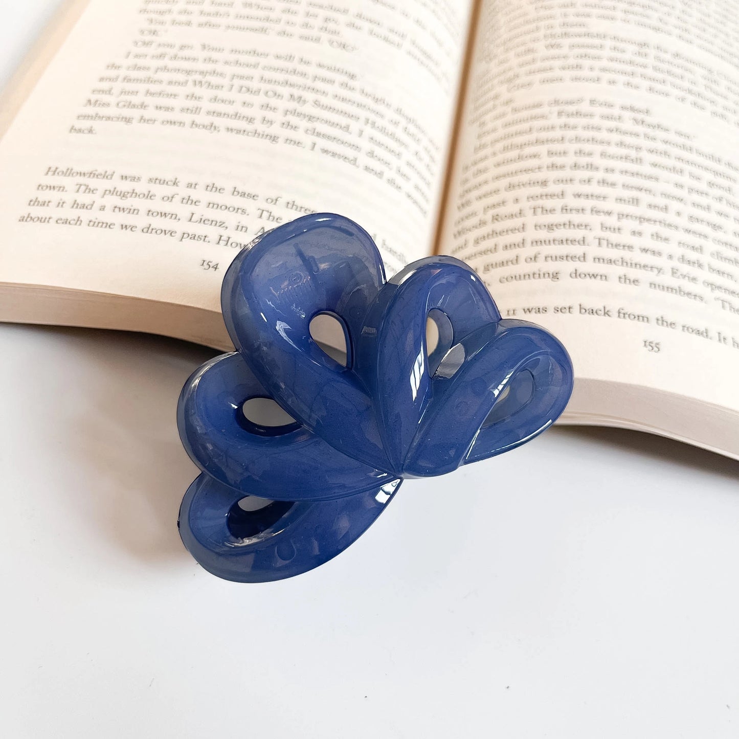 Ocean Loop Claw Clip – Large Minimal Hair Claw Blue