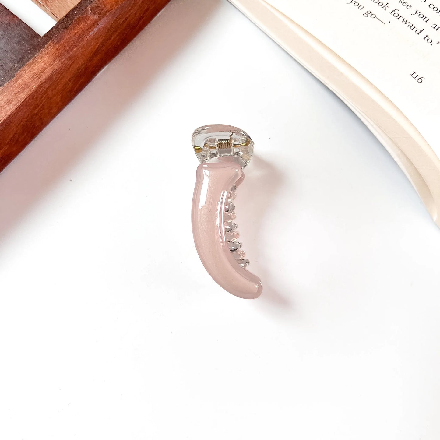 Blush pink Pastel Pop Banana Clip, 5cm mini banana clip