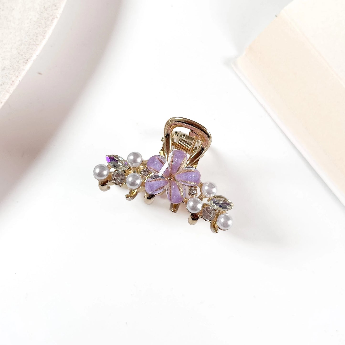 Lilac pearl flower gold metal claw clip for hair