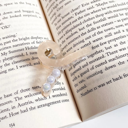 Pearl Loop Claw Clip – Mini Elegant Hair Clip Beige