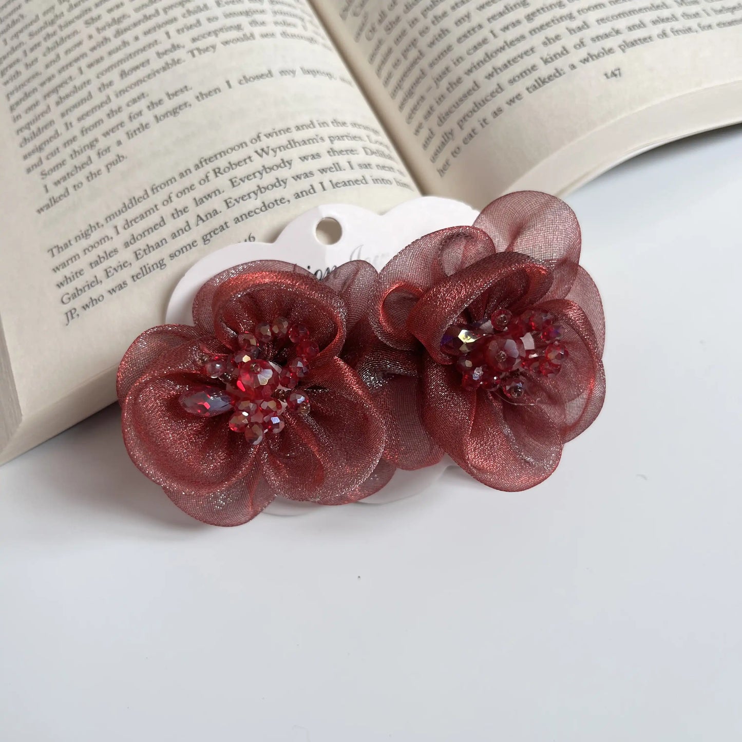 Dewdrop Floral Barrette – Elegant Center Hair Clip Red