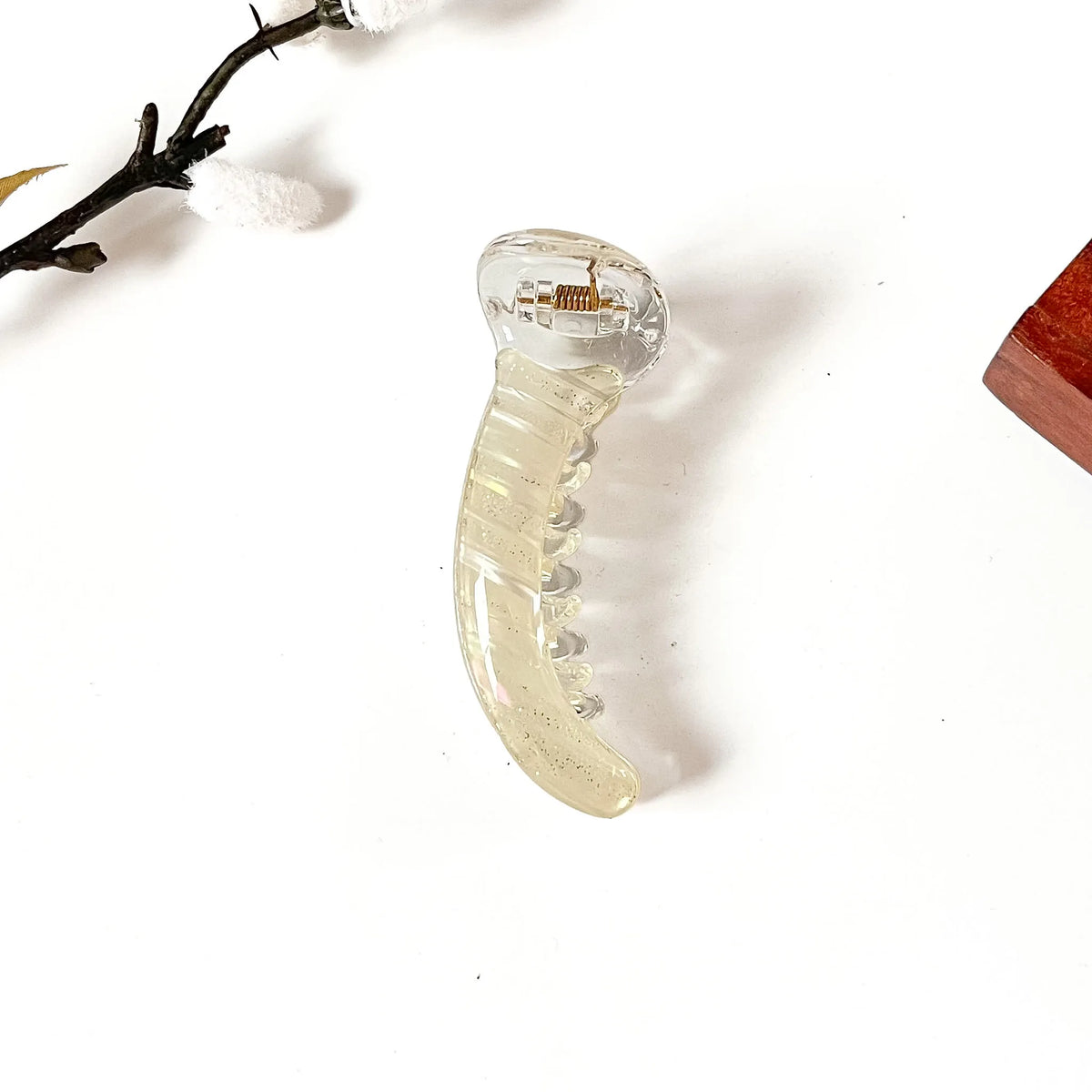 Butter yellow transparent banana clip with glitter, 8 cm Korean banana clip