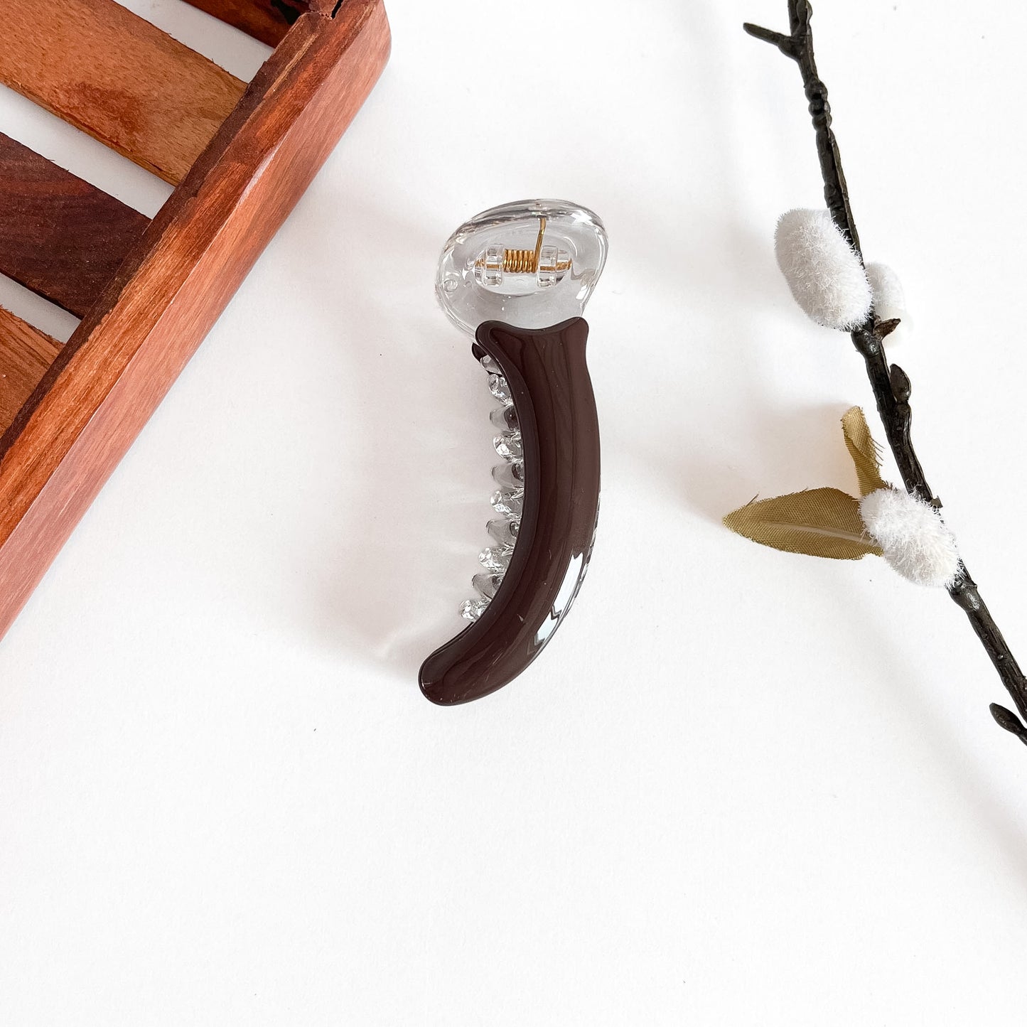 Brown smooth gloss banana clip with high-gloss polished finish, 8cm medium hair clip