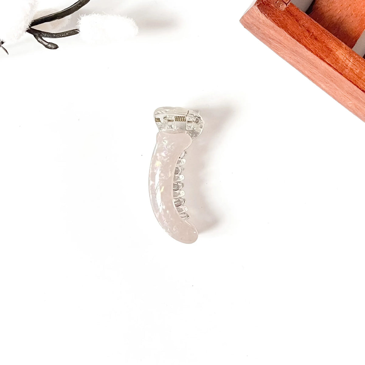 Pearl nude white shimmer mini banana clip, cute Korean style, 5cm