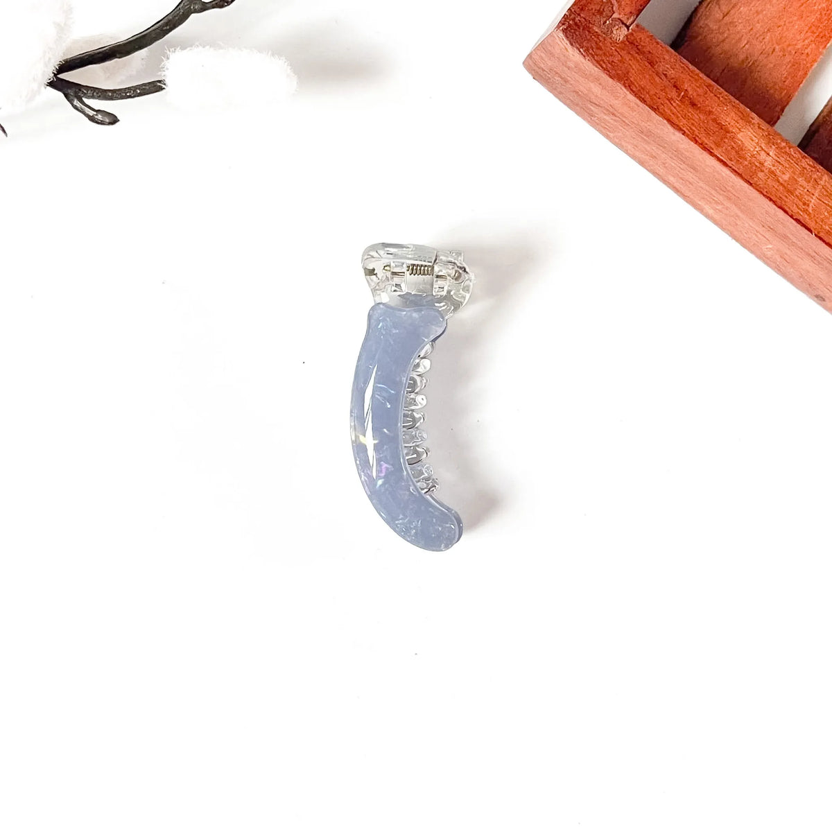 Periwinkle blue shimmer mini banana clip with clear top, 5cm