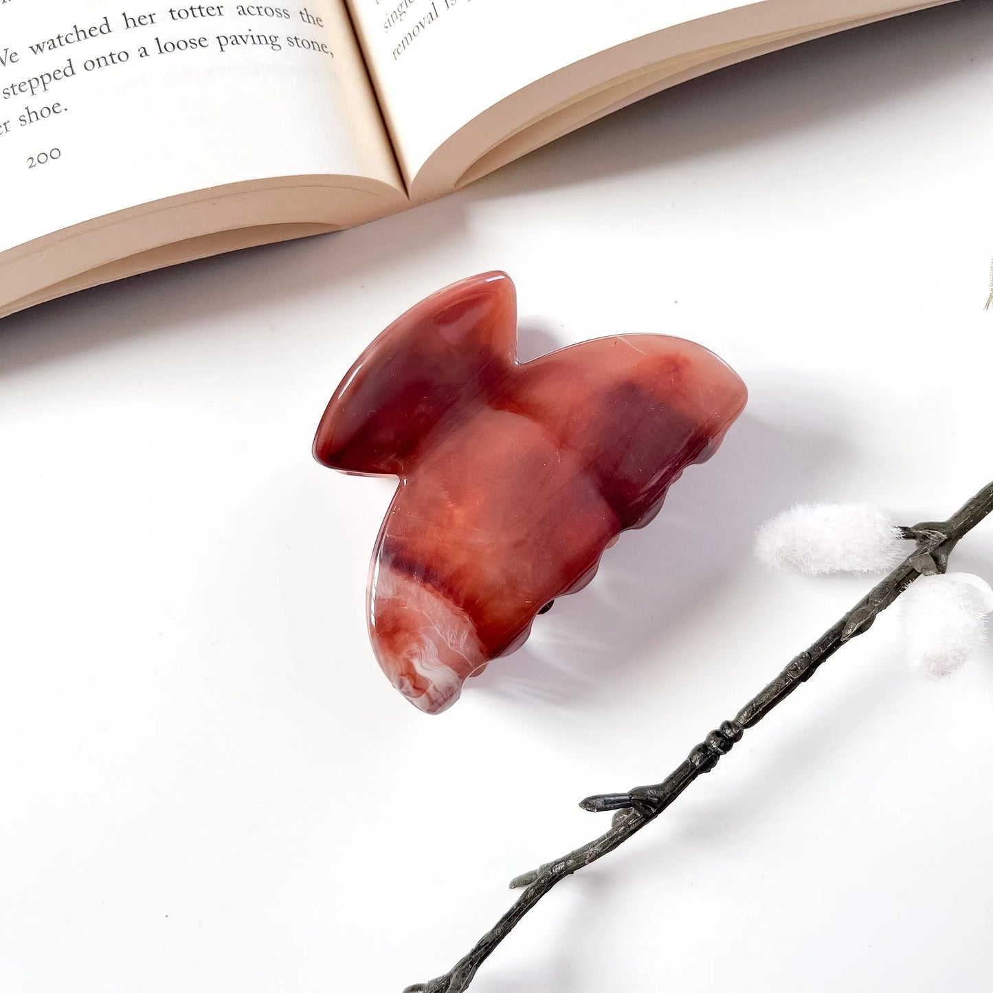 Wine swirled marble claw clip marbled acetate hair clutcher