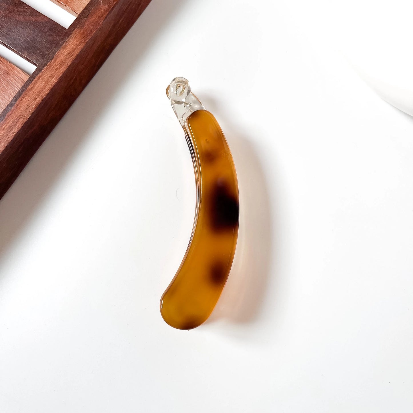 Orange tortoise acrylic lock banana clip with transparent locking pin closure