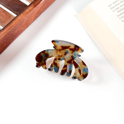 Multi tortoiseshell claw clip for women